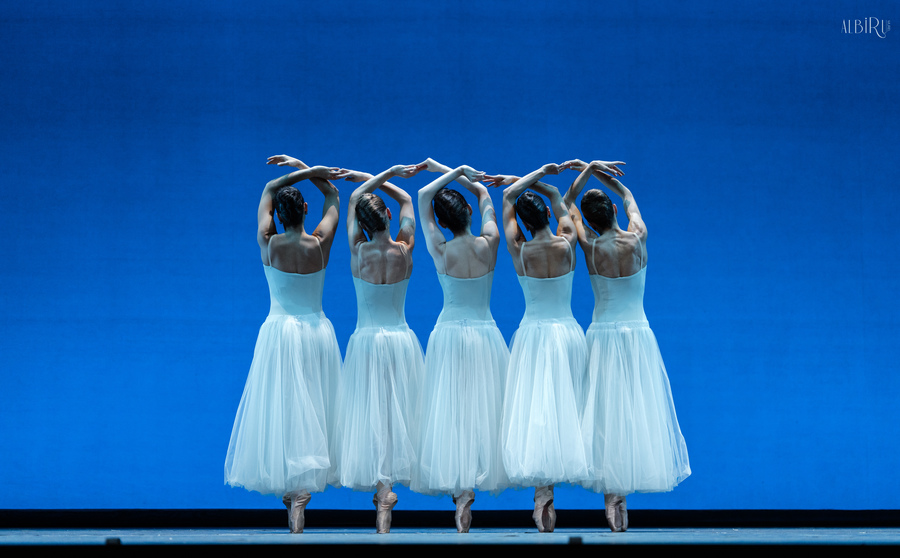 bloggif 693c37b9a2072