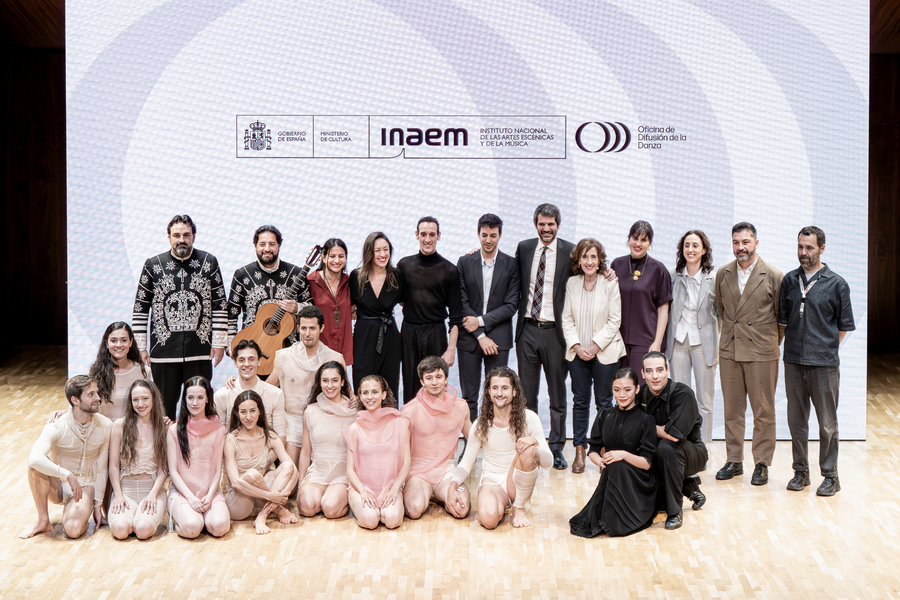 bloggif 69f306f821266